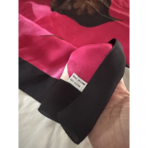 GORGEOUS TALBOTS 100% SILK SCARF 36" SQ RED & ROSE TONES BLACK EDG NEW WITH TAGS - Picture 4 of 5
